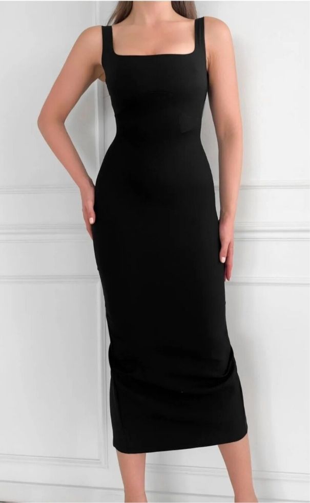 Vestido Cuello Cuadrado Largo
