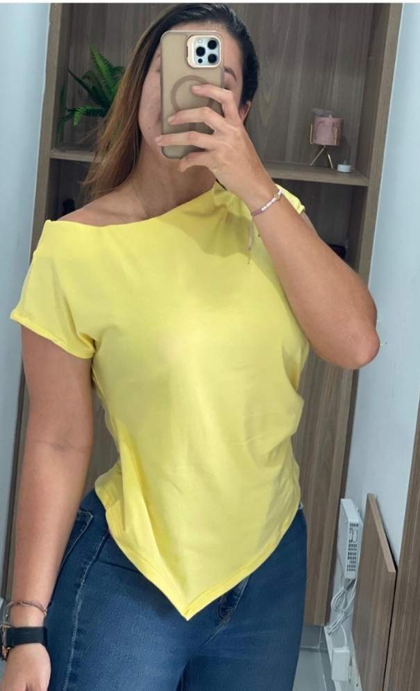 Blusa Cuello Bandeja con Punta – Talla Única | Disponible en varios colores