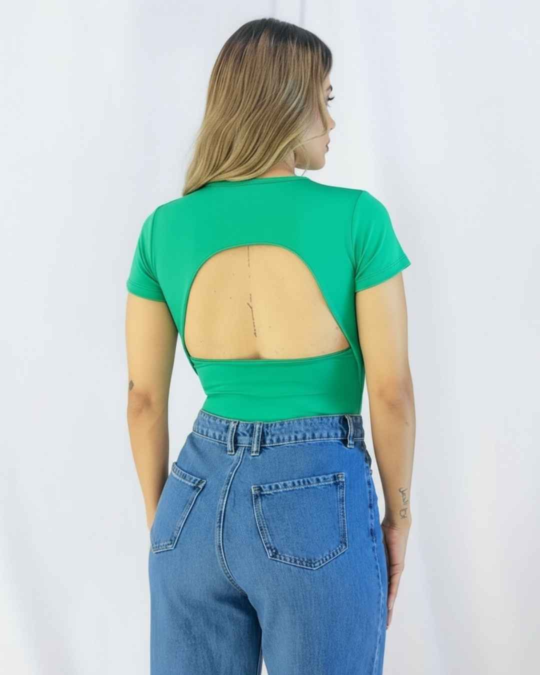 Body Manga Rodada Espalda Descubierta