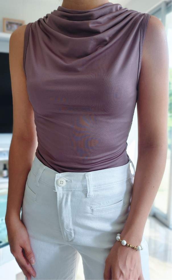 Body Siza Ancho con Cuello Descendido